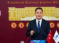 Ali Babacan “Adalet olmayınca para kaçıyor”