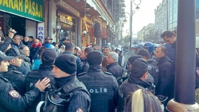 DEVA Partisi'nin yürüyüşüne polis engeli
