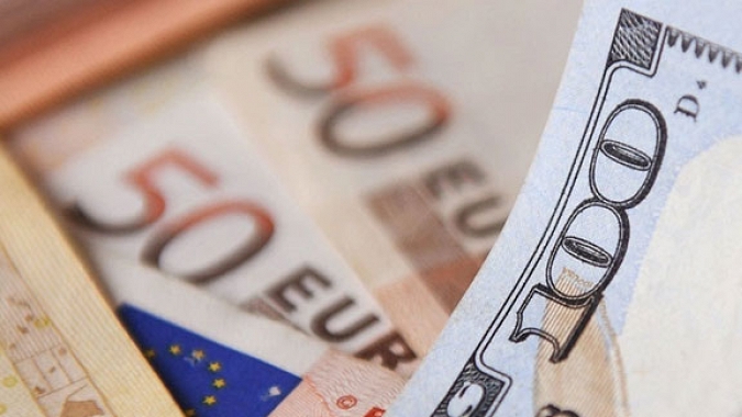 Dolar yükselişte, euro düşüşte