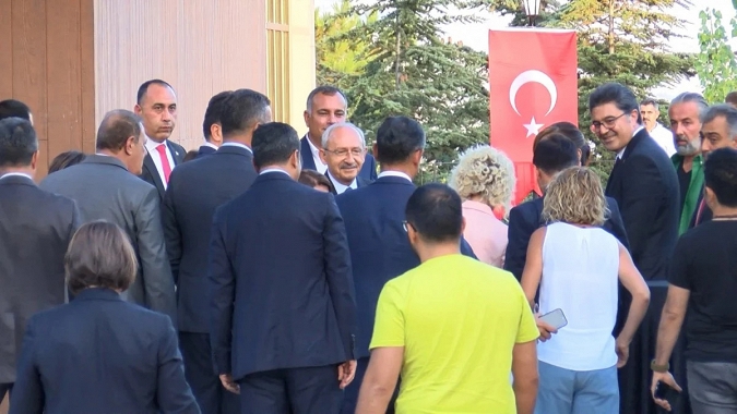Kılıçdaroğlu seçilen vekilleri uyardı