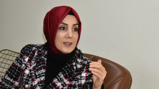 Bahar Ayvazoğlu 'Tüm dünya krizde'