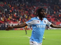 Trabzosnpor Gervinho ile yeni bir anlaşma imzaladı
