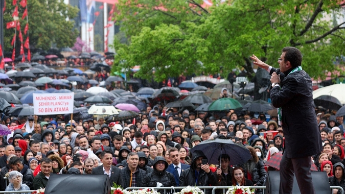 İmamoğlu 'Horonun kralını oynamaya geliyoruz'
