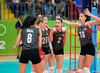 A Milli Kadın Voleybol Takımı 2'de 2 yaptı