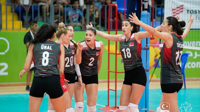 A Milli Kadın Voleybol Takımı 2'de 2 yaptı