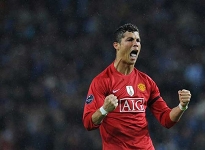 Cristiano Ronaldo Evine Dönüyor