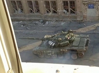 Rus tankı el tipi tanksavarla vuruldu