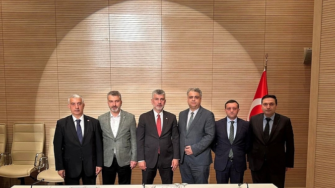 Ak Parti'de Trabzon Milletvekilleri mazbatalarını aldı
