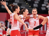 A Milli Kadın Voleybol Takımı, ABD'ye 3-2 yenildi