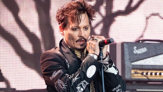 Johnny Depp'ten olay konser