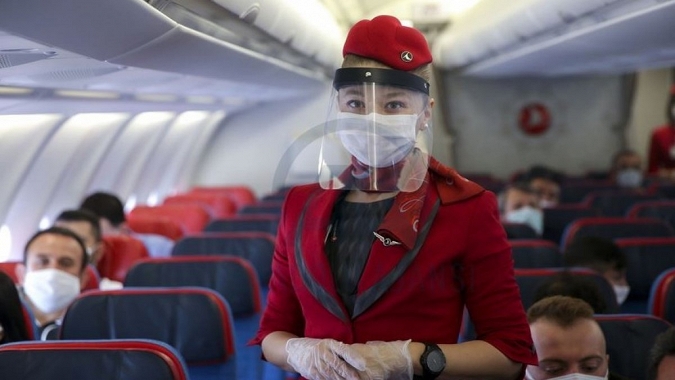 Uçaklarda maske zorunluluğu kalktı mı?