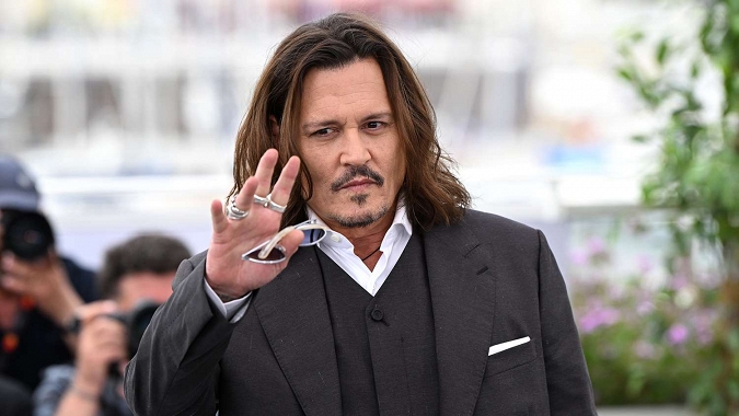 Johnny Depp, konserlerini erteledi