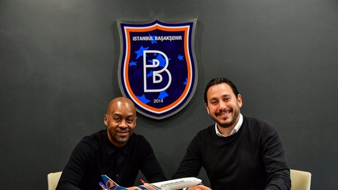 Trabzonspor'un eski hocası Newton, Başakşehir'de