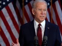 Biden: Dünya demokrasisi tehlikede
